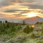 Juen - Ruhige Mit Bergblick In Lejlighed *